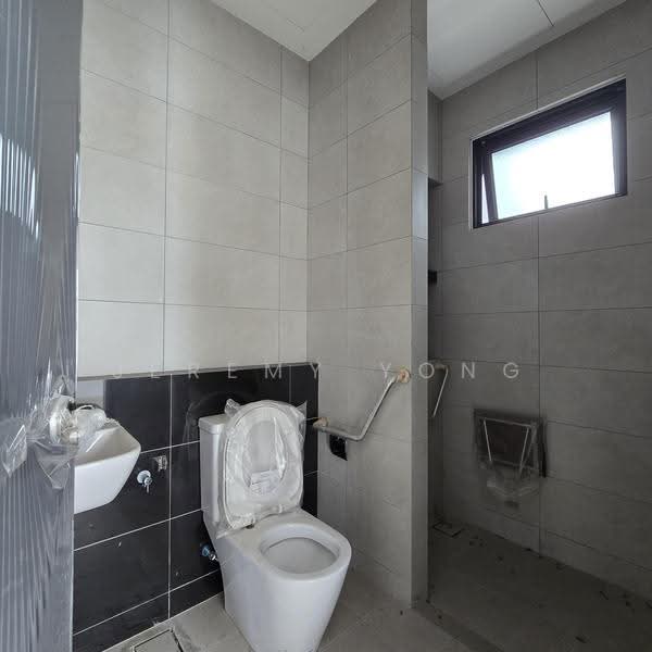 Bungalow House untuk Dijual di Jade Hills (Kajang) - Jeremy Yong - Bathroom - PropertyGuru.com.my