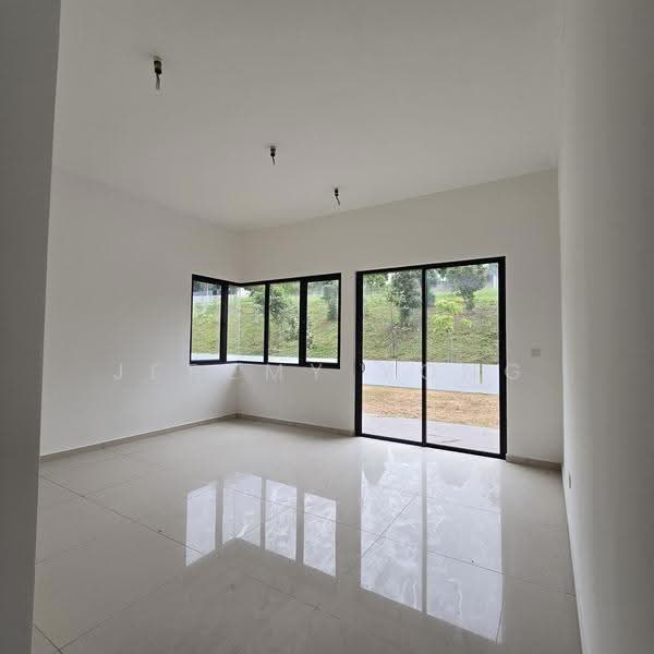 Bungalow House untuk Dijual di Jade Hills (Kajang) - Jeremy Yong - Living Room - PropertyGuru.com.my