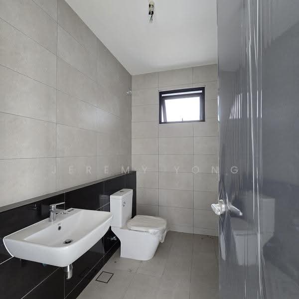 Bungalow House untuk Dijual di Jade Hills (Kajang) - Jeremy Yong - Bathroom - PropertyGuru.com.my
