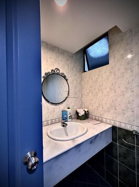 Condominium for Rent at Marina Bay Condominium - KK Kwok - Bathroom - PropertyGuru.com.my