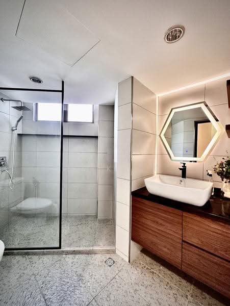 Condominium for Rent at Marina Bay Condominium - KK Kwok - Bathroom - PropertyGuru.com.my