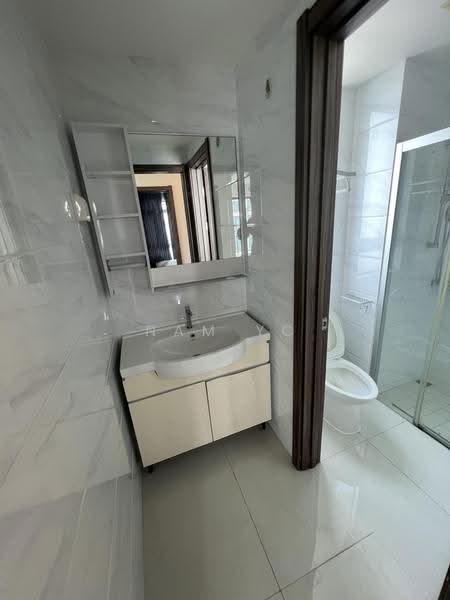 Apartment for Rent at Starview Bay @ Forest City - Nam YC - Bathroom - PropertyGuru.com.my