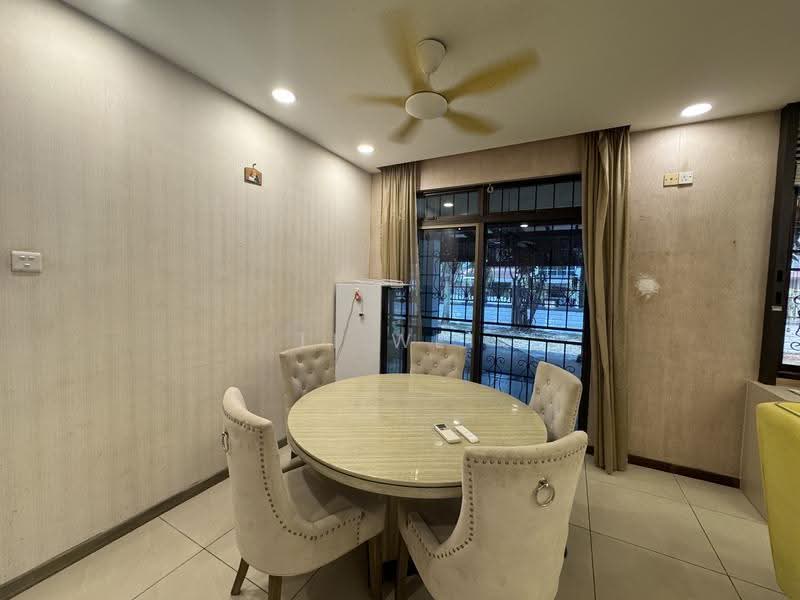 Rumah Kluster untuk Disewa di Taman Austin Heights (Tebrau) - Li Wei - Dining Room - PropertyGuru.com.my