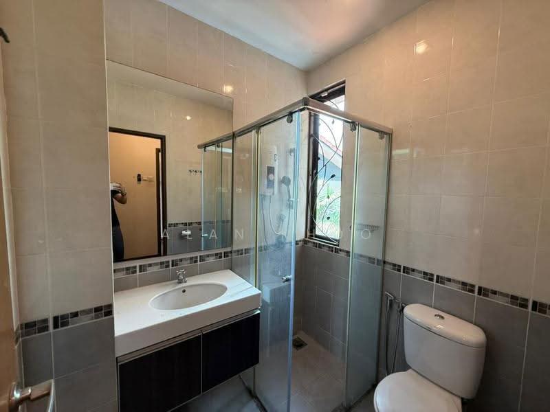 Bungalow House for Sale in Bukit Rahman Putra (Sungai Buloh) - Alan Khoo - Bathroom - PropertyGuru.com.my