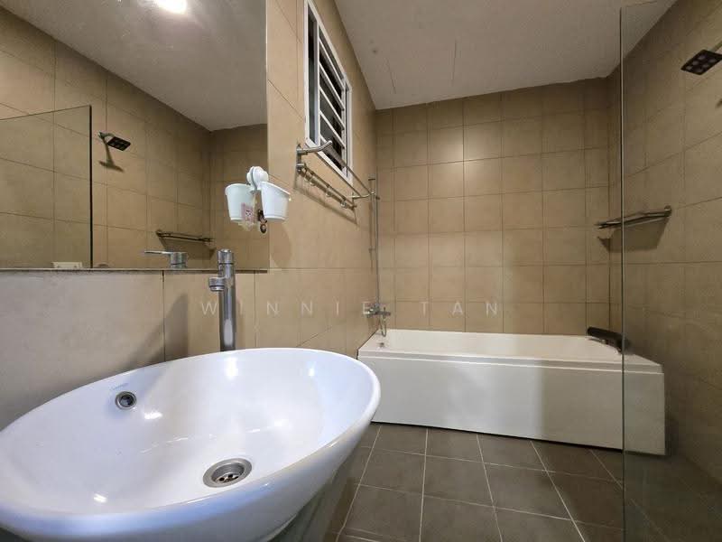 Kediaman Servis untuk Disewa di Greenfield Regency - Winnie Tan - Bathroom - PropertyGuru.com.my