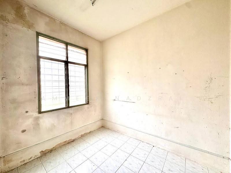 Rumah Teres 2-Tingkat untuk Dijual di Lestari Putra (Seri Kembangan) - Ammeer Nadzrai - Interior - PropertyGuru.com.my