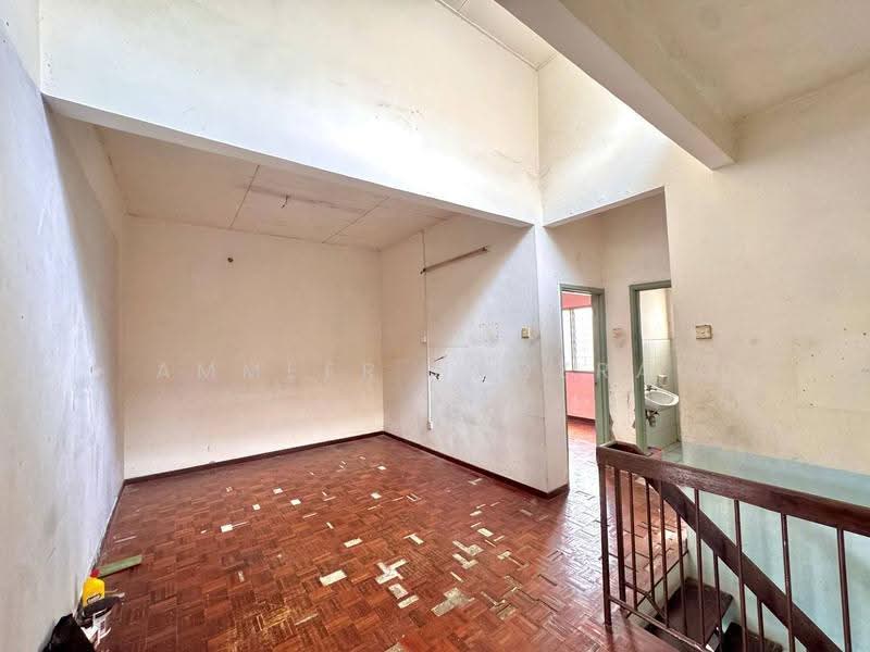 Rumah Teres 2-Tingkat untuk Dijual di Lestari Putra (Seri Kembangan) - Ammeer Nadzrai - Interior - PropertyGuru.com.my