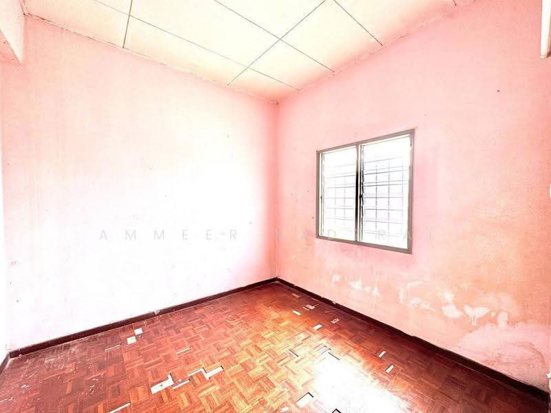 Rumah Teres 2-Tingkat untuk Dijual di Lestari Putra (Seri Kembangan) - Ammeer Nadzrai - Interior - PropertyGuru.com.my