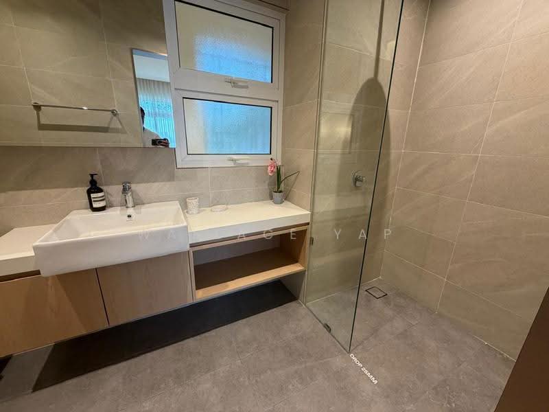 Kediaman Servis untuk Dijual di Maxim D'Parc - Wallace Yap - Bathroom - PropertyGuru.com.my