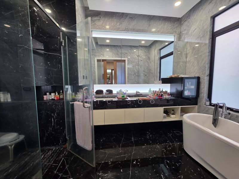 Bungalow House for Sale in Taman Seputeh (Seputeh) - Eric Soo - Bathroom - PropertyGuru.com.my