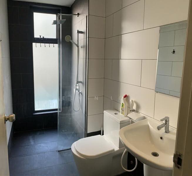 Kediaman Servis untuk Disewa di Univ 360 Place - Kelvin Loh - Bathroom - PropertyGuru.com.my