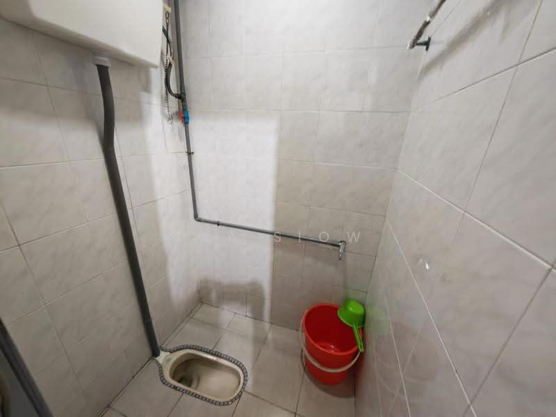 Rumah Teres 2-Tingkat untuk Dijual di Taman Ungku Tun Aminah (Skudai) - Eva Siow - Bathroom - PropertyGuru.com.my