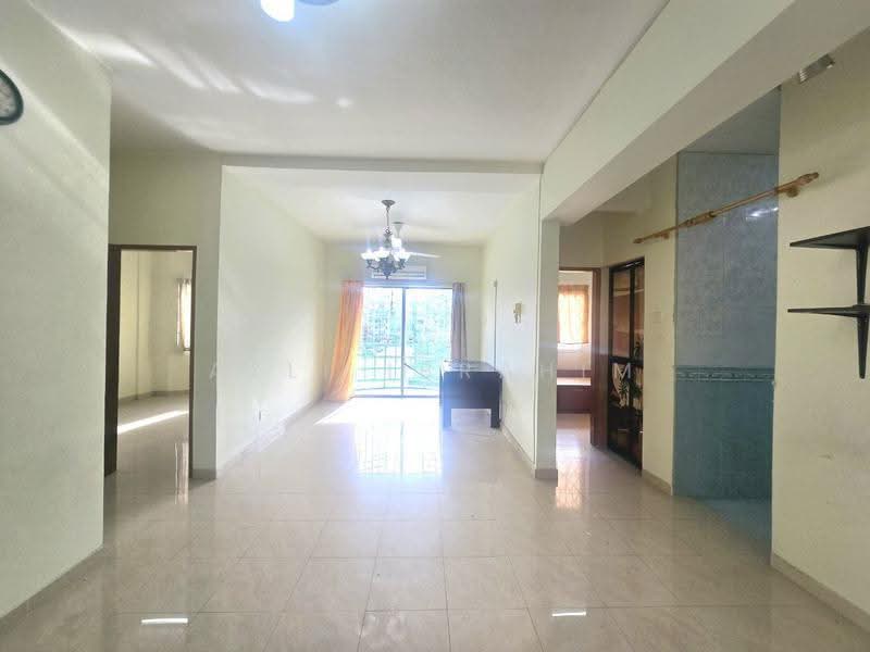 Pangsapuri untuk Dijual di Kenari Court - Azli Ibrahim - Living Room - PropertyGuru.com.my
