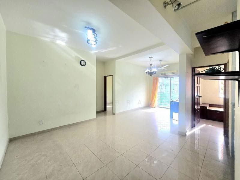 Pangsapuri untuk Dijual di Kenari Court - Azli Ibrahim - Living Room - PropertyGuru.com.my