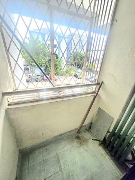 Pangsapuri untuk Dijual di Kenari Court - Azli Ibrahim - Balcony - PropertyGuru.com.my