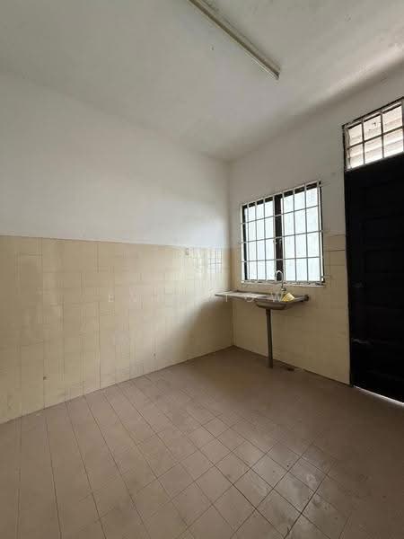 Rumah Teres 2-Tingkat untuk Dijual di Taman Skudai Baru (Skudai) - Eva Siow - Kitchen - PropertyGuru.com.my