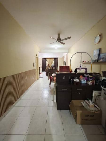 Rumah Teres 1.5-Tingkat untuk Dijual di Taman Pelangi Indah (Ulu Tiram) - Jason Sim - Living Room - PropertyGuru.com.my