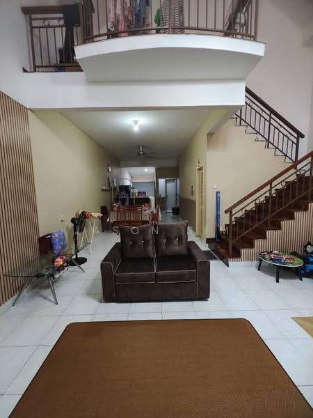 Rumah Teres 1.5-Tingkat untuk Dijual di Taman Pelangi Indah (Ulu Tiram) - Jason Sim - Living Room - PropertyGuru.com.my