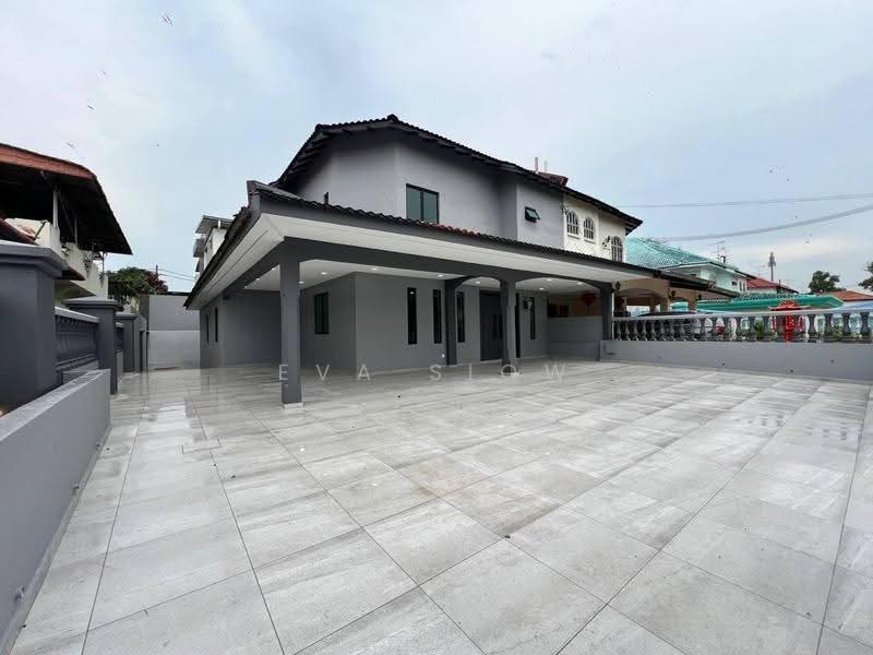 Semi-Detached House for Sale in Taman Sri Skudai (Skudai) - Eva Siow - Exterior - PropertyGuru.com.my