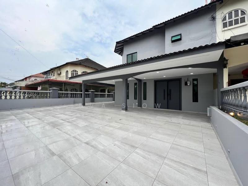 Semi-Detached House for Sale in Taman Sri Skudai (Skudai) - Eva Siow - Exterior - PropertyGuru.com.my
