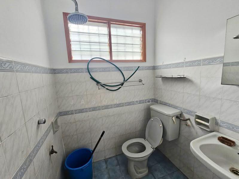 2-storey Terraced House for Sale in Usj 11 (Subang Jaya) - Jason Ooi - Bathroom - PropertyGuru.com.my