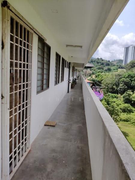 Pangsapuri untuk Dijual di Desa Indah Block 33 - Pen Teo - PropertyGuru.com.my