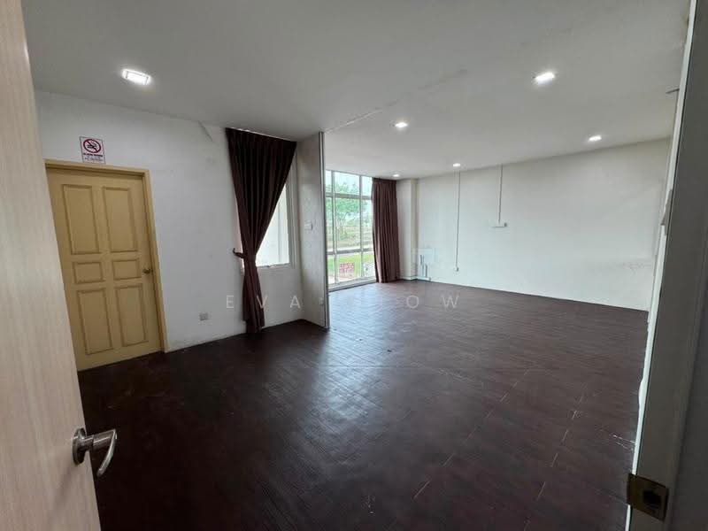Shop / Office untuk Dijual di Bandar Baru Permas Jaya (Permas Jaya) - Eva Siow - Interior - PropertyGuru.com.my