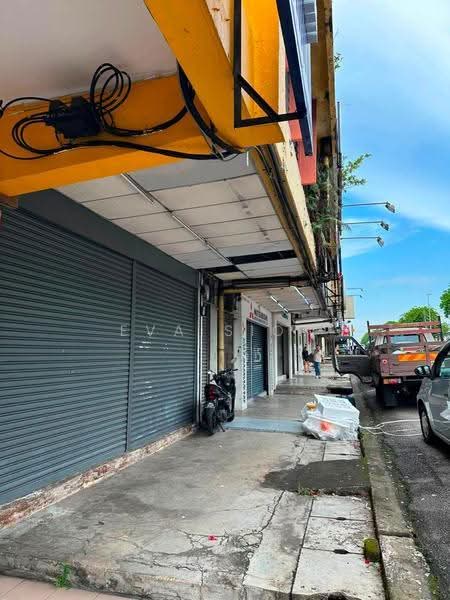 Kedai untuk Disewa di Taman Ungku Tun Aminah (Skudai) - Eva Siow - Exterior - PropertyGuru.com.my