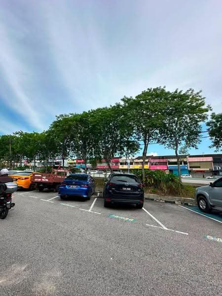 Kedai untuk Disewa di Taman Ungku Tun Aminah (Skudai) - Eva Siow - Exterior - PropertyGuru.com.my