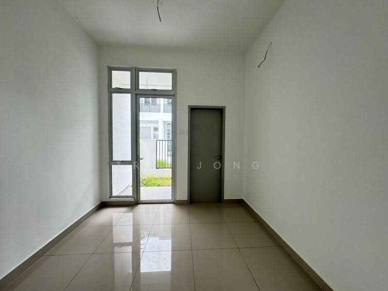 2-storey Terraced House for Sale in Amverton Hills (Sungai Buloh) - Tris Jong - Interior - PropertyGuru.com.my