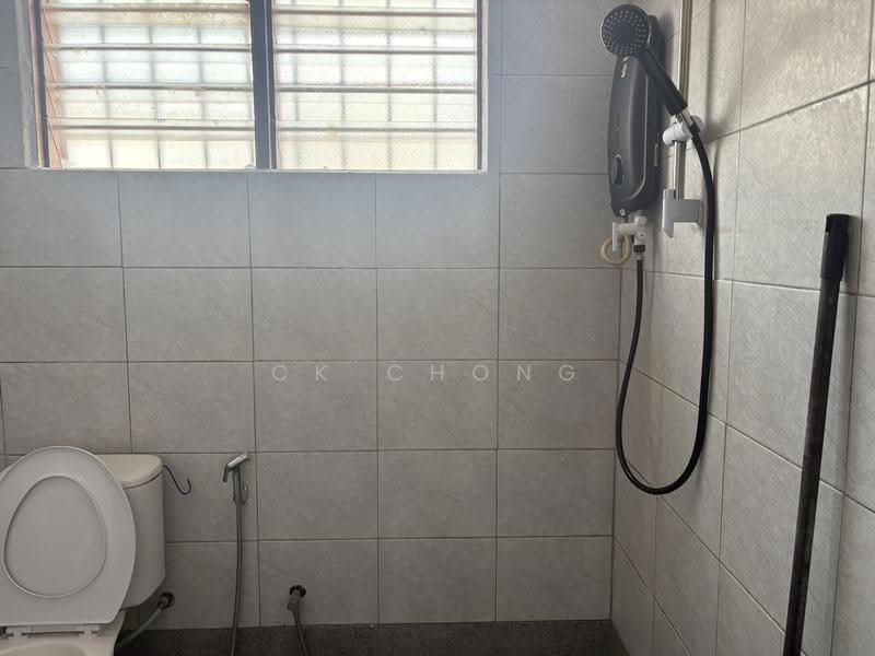 2-storey Terraced House for Rent in Taman Koperasi Cuepacs (Cheras) - CK Chong - Bathroom - PropertyGuru.com.my