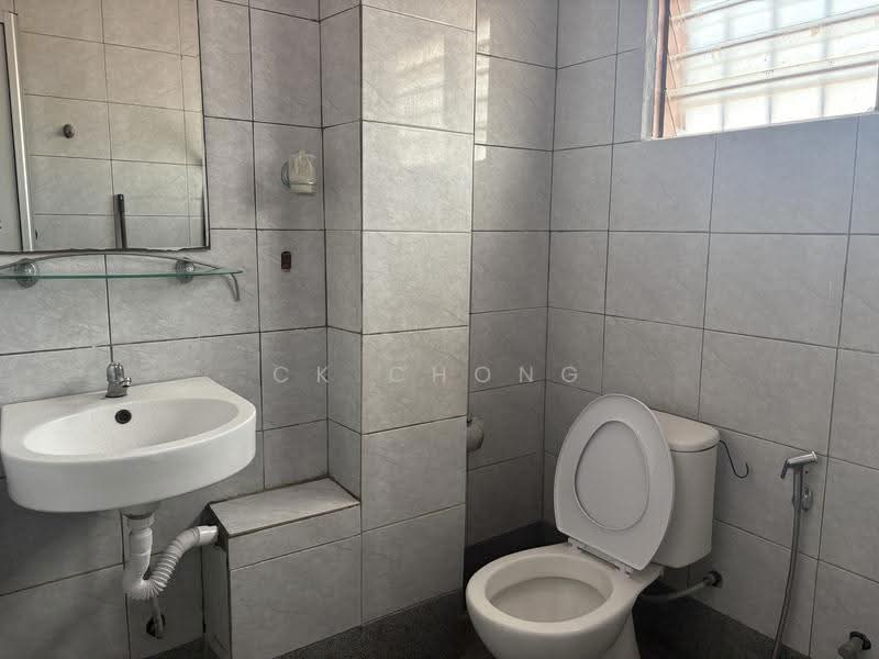 2-storey Terraced House for Rent in Taman Koperasi Cuepacs (Cheras) - CK Chong - Bathroom - PropertyGuru.com.my
