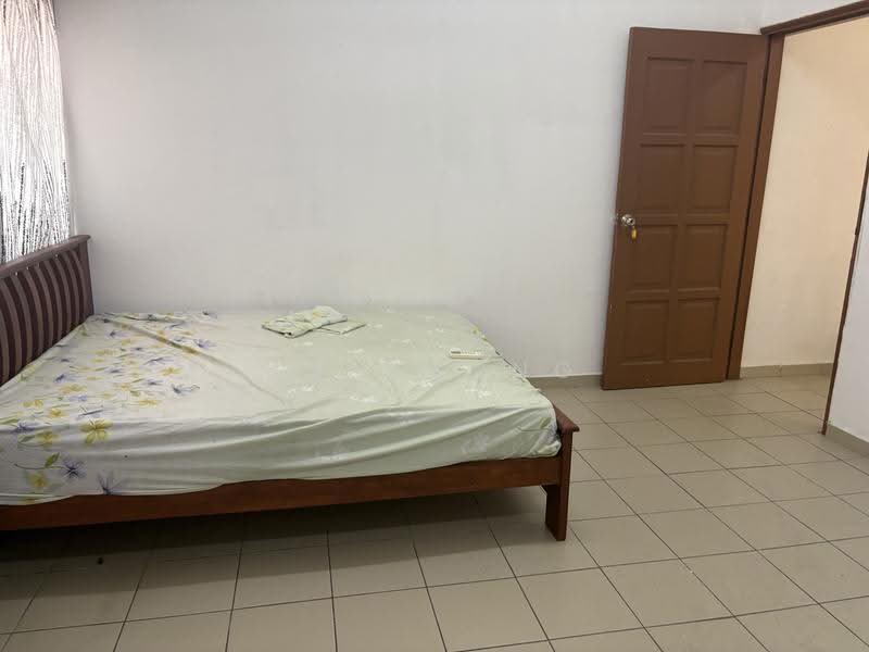 2-storey Terraced House for Rent in Taman Koperasi Cuepacs (Cheras) - CK Chong - Bedroom - PropertyGuru.com.my