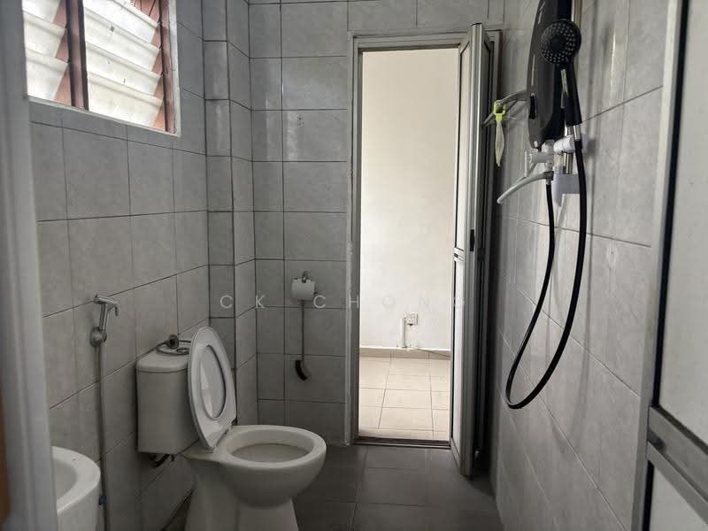 2-storey Terraced House for Rent in Taman Koperasi Cuepacs (Cheras) - CK Chong - Bathroom - PropertyGuru.com.my