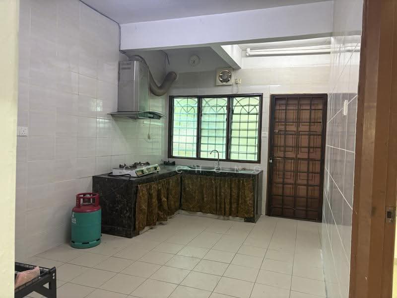 2-storey Terraced House for Rent in Taman Koperasi Cuepacs (Cheras) - CK Chong - Kitchen - PropertyGuru.com.my