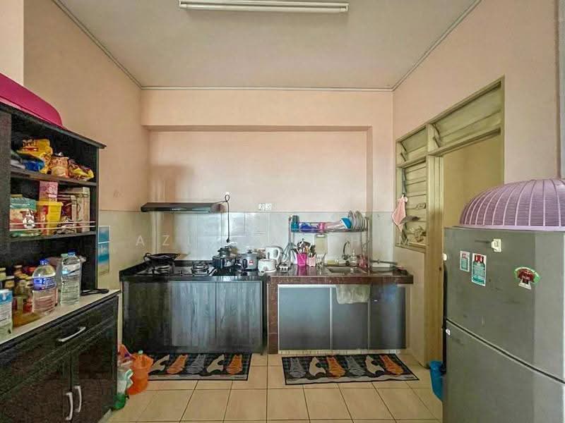 Condominium for Sale at Kondominium Kristal - Azli Ibrahim - Kitchen - PropertyGuru.com.my