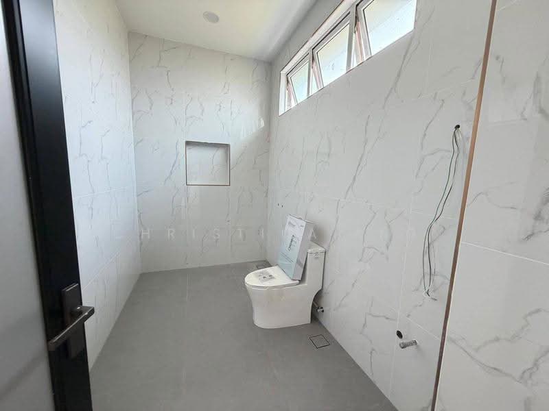 Rumah Berkembar untuk Dijual di Taman Austin Heights (Tebrau) - Christina Ang - Bathroom - PropertyGuru.com.my