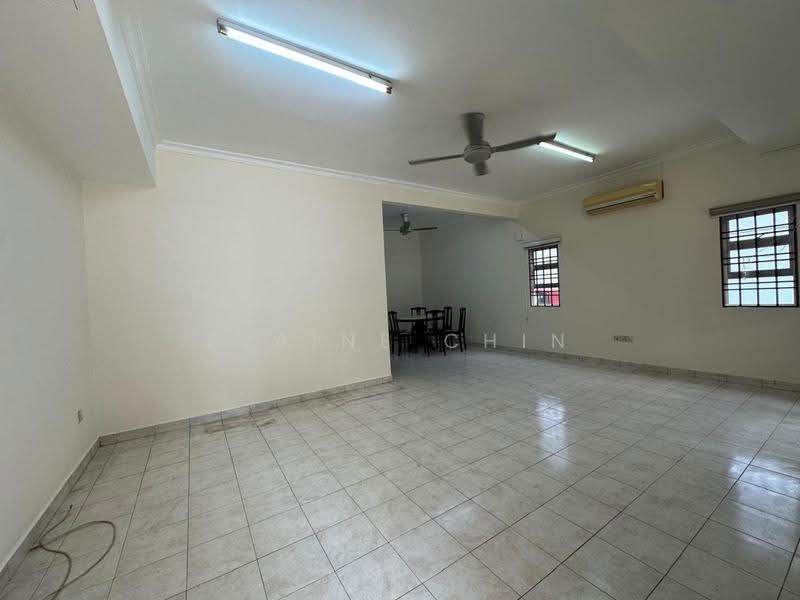Terraced House for Rent in Bukit Rahman Putra (Sungai Buloh) - Elaine Chin - Living Room - PropertyGuru.com.my