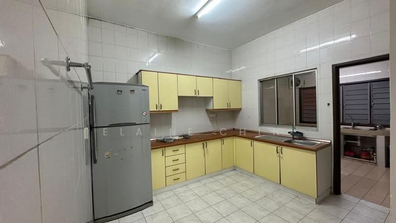 Terraced House for Rent in Bukit Rahman Putra (Sungai Buloh) - Elaine Chin - Kitchen - PropertyGuru.com.my