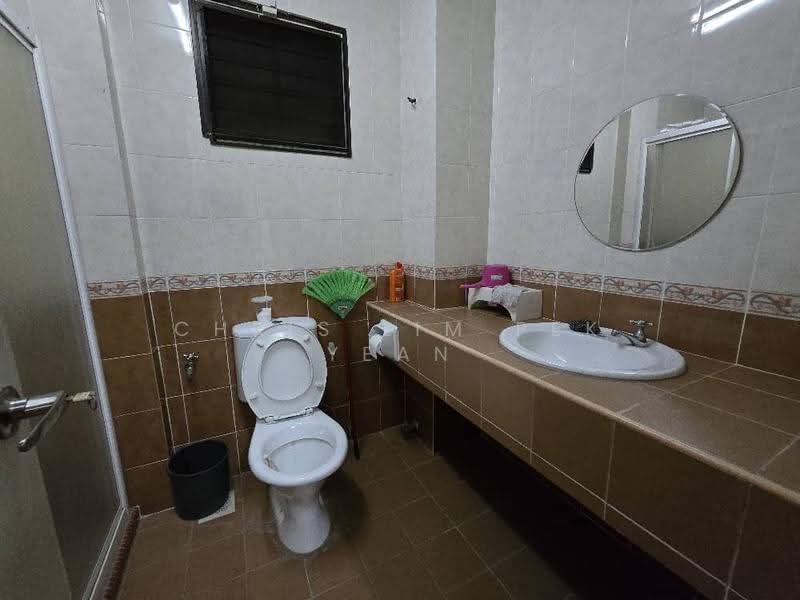 Semi-Detached House for Sale in Taman Vista Mutiara (Bandar Sungai Long) - Chris Lim Pek Yean - Bathroom - PropertyGuru.com.my