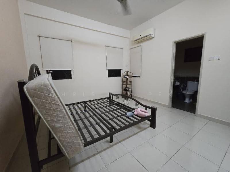 Semi-Detached House for Sale in Taman Vista Mutiara (Bandar Sungai Long) - Chris Lim Pek Yean - Bedroom - PropertyGuru.com.my