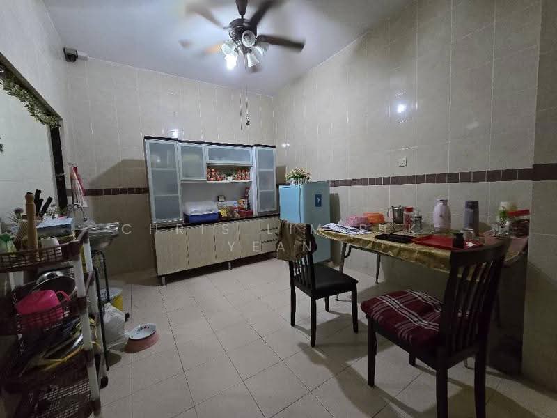 Semi-Detached House for Sale in Taman Vista Mutiara (Bandar Sungai Long) - Chris Lim Pek Yean - Kitchen - PropertyGuru.com.my
