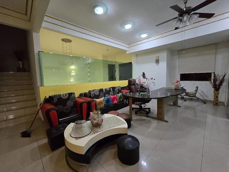 Semi-Detached House for Sale in Taman Vista Mutiara (Bandar Sungai Long) - Chris Lim Pek Yean - Living Room - PropertyGuru.com.my