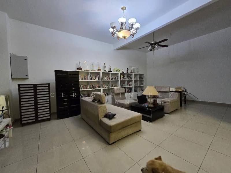Semi-Detached House for Sale in Taman Vista Mutiara (Bandar Sungai Long) - Chris Lim Pek Yean - Living Room - PropertyGuru.com.my