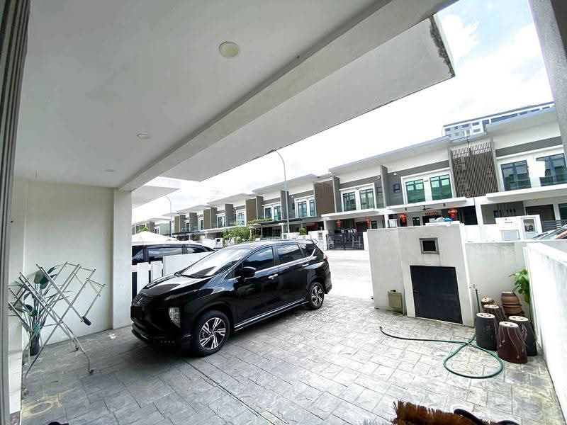 2-storey Terraced House for Sale in Semenyih (Selangor) - Azli Ibrahim - Exterior - PropertyGuru.com.my
