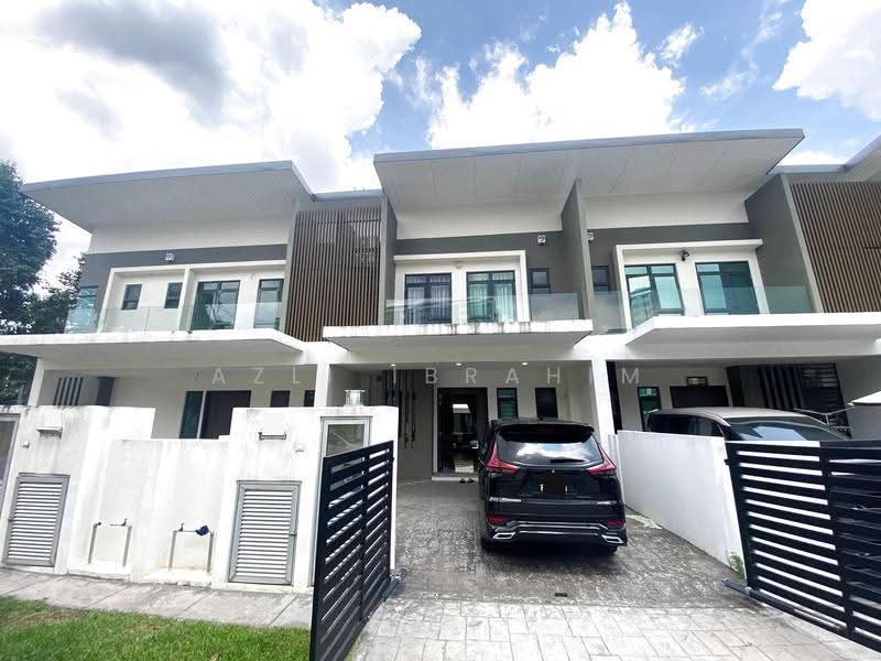 2-storey Terraced House for Sale in Semenyih (Selangor) - Azli Ibrahim - Exterior - PropertyGuru.com.my