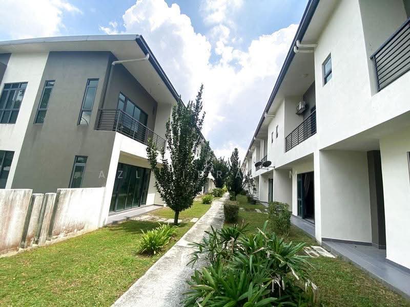 2-storey Terraced House for Sale in Semenyih (Selangor) - Azli Ibrahim - Exterior - PropertyGuru.com.my