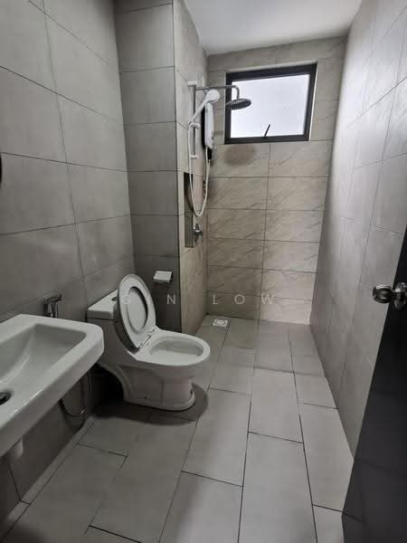 Kondominium untuk Disewa di The Holmes 2 - Gin Low - Bathroom - PropertyGuru.com.my