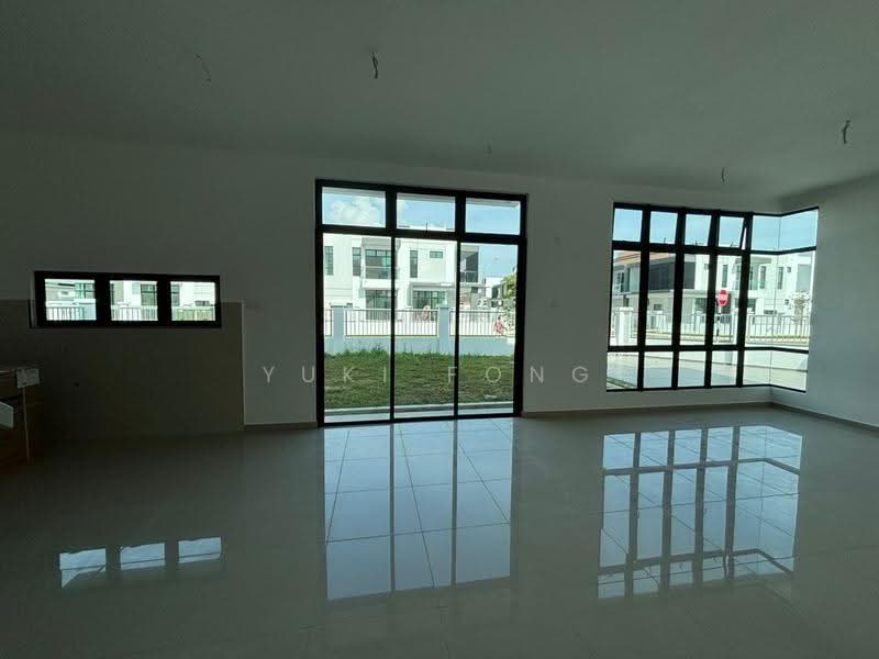 Cluster House for Rent in Taman Daya (Johor Bahru) - Yuki Fong - Living Room - PropertyGuru.com.my