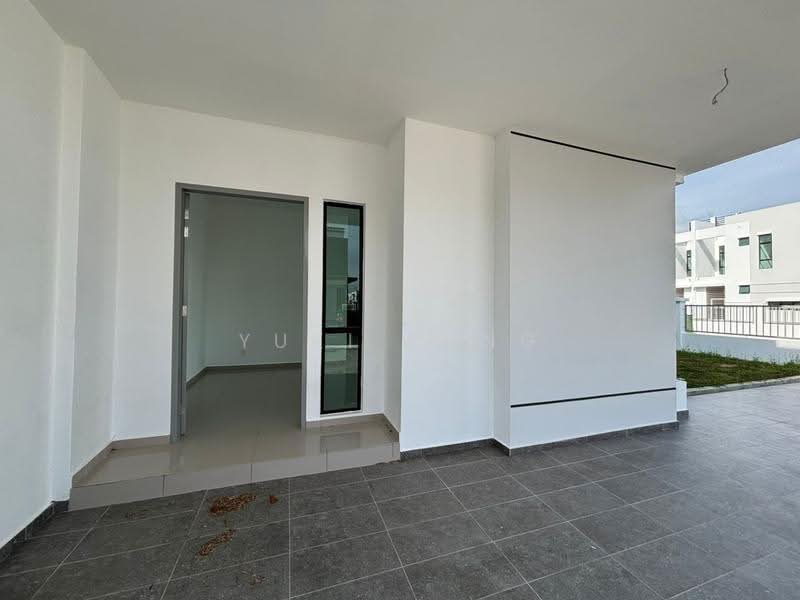 Cluster House for Rent in Taman Daya (Johor Bahru) - Yuki Fong - Entrance - PropertyGuru.com.my